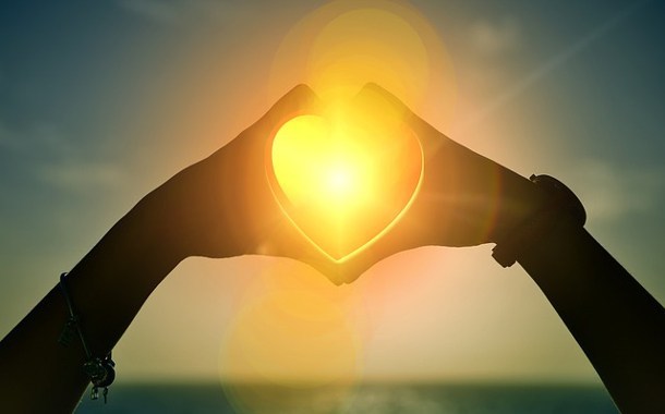 Tagesenergie heute 18. August 2022 - Entzünde das Licht der Liebe!