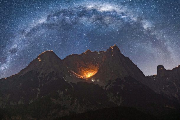 Rund um die Alpen: Sonnwendfeuer - Berge in Flammen
